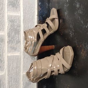 Steve Madden Women's Cream/Beige/Nude Cutout 4in Heels Size 8.5